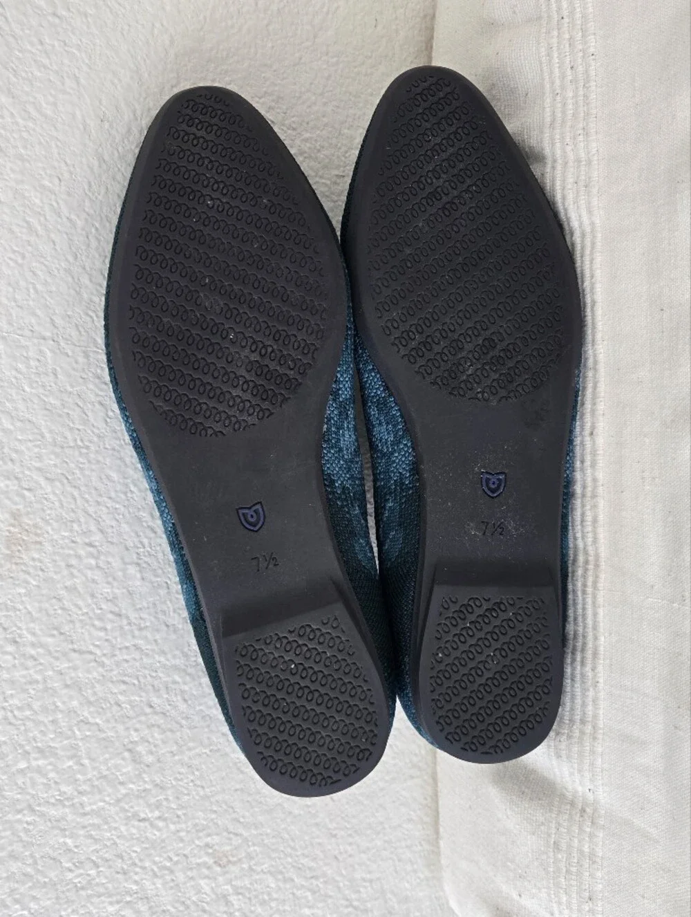 Rothys rothy almond